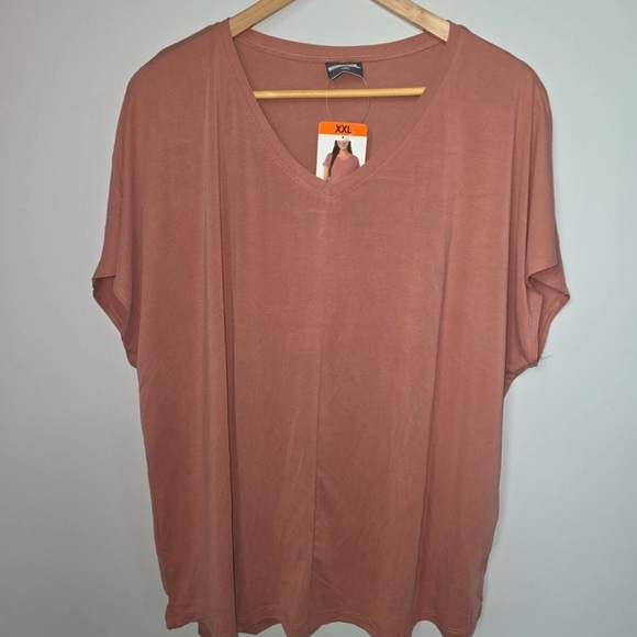 32 Degrees Cool Women's Soft Luxe Short Sleeve V-Neck Top | Red/Pink| XXL - Picture 7 of 15